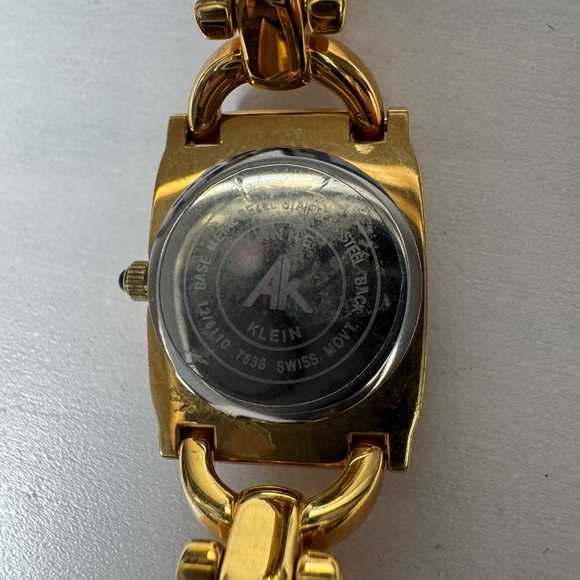 Women's Vintage Anne Klein Gold Tone Swiss Made Wristwatch & crystal rhinestones - Picture 8 of 10
